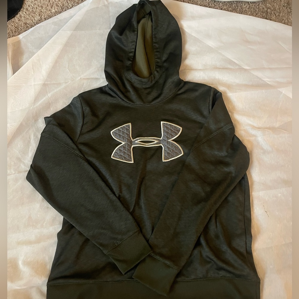 Men’s Under Armour Hoodie - L